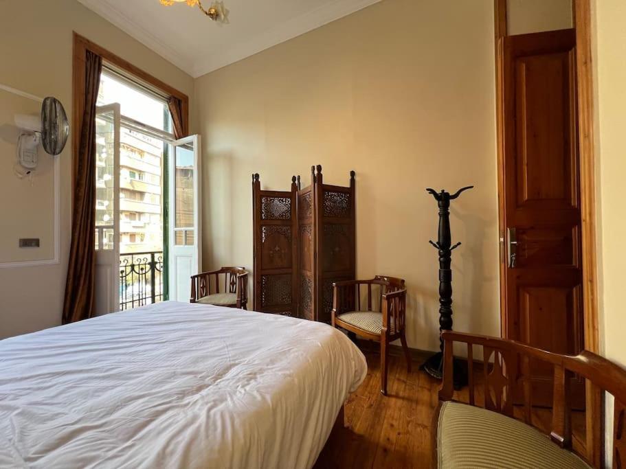 Authentic 3Br Apartment In Downtown, El Cairo Exterior foto