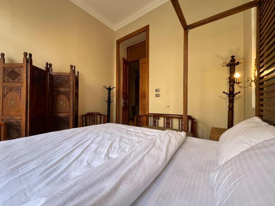 Authentic 3Br Apartment In Downtown, El Cairo Exterior foto